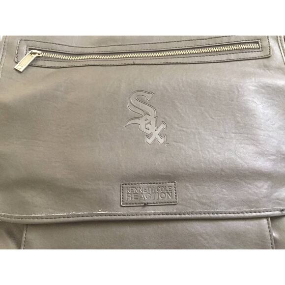 Kenneth Cole Reaction Laptop Computer Case/Bag‎ with Sox Logo Embossed - Picture 3 of 10